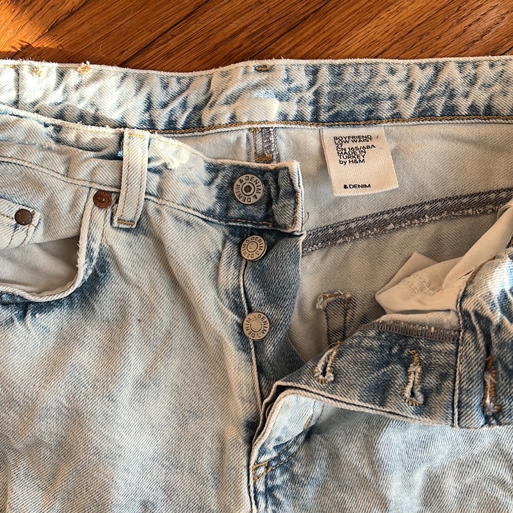 Distressed HM boyfriend jeans